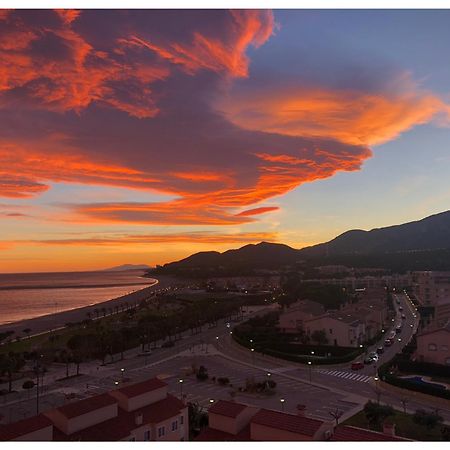 Apartamento Con Terraza, Vistas Playa Y Montana Hospitalet De L'Infant Esterno foto