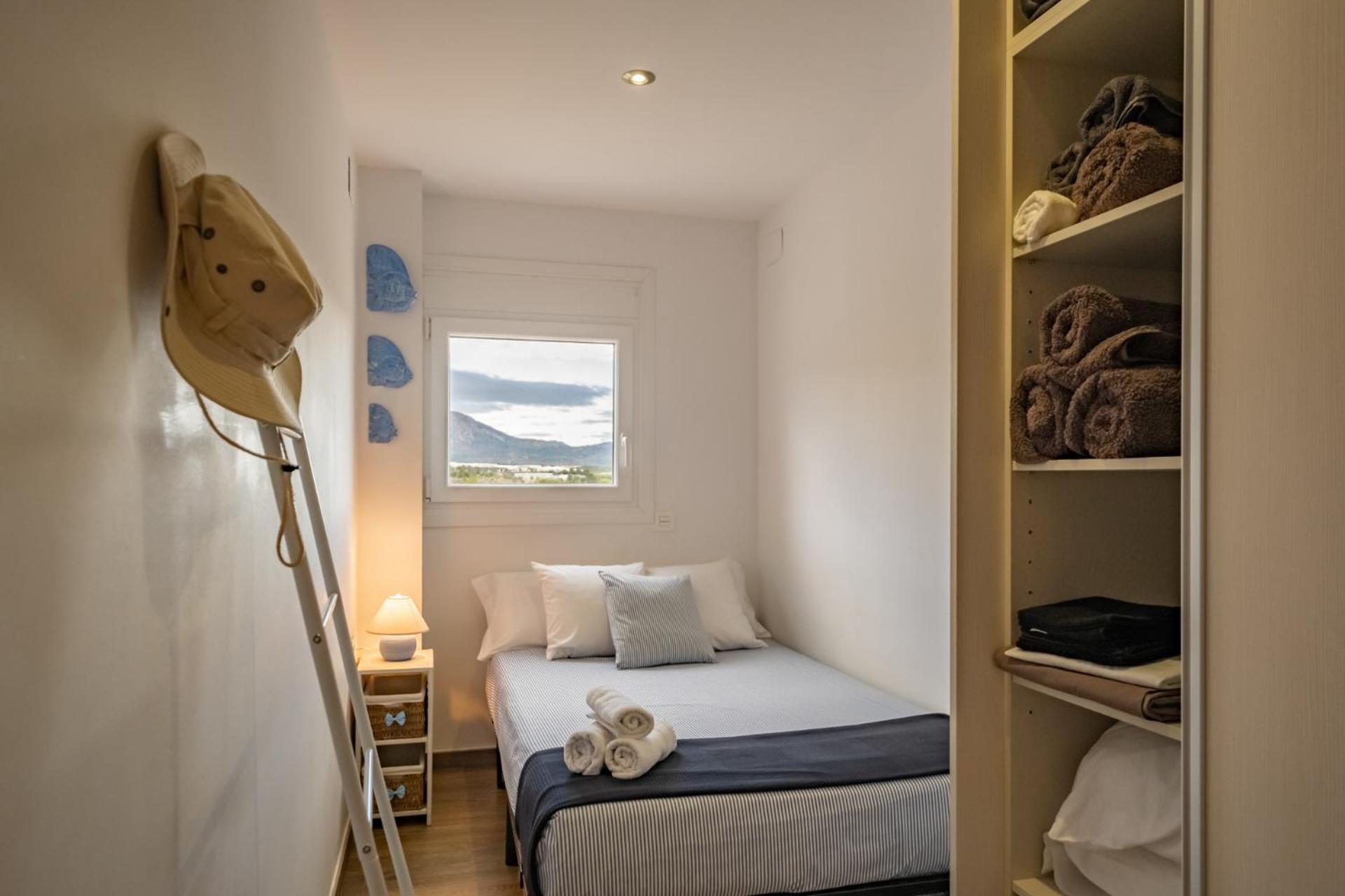 Apartamento Con Terraza, Vistas Playa Y Montana Hospitalet De L'Infant Esterno foto