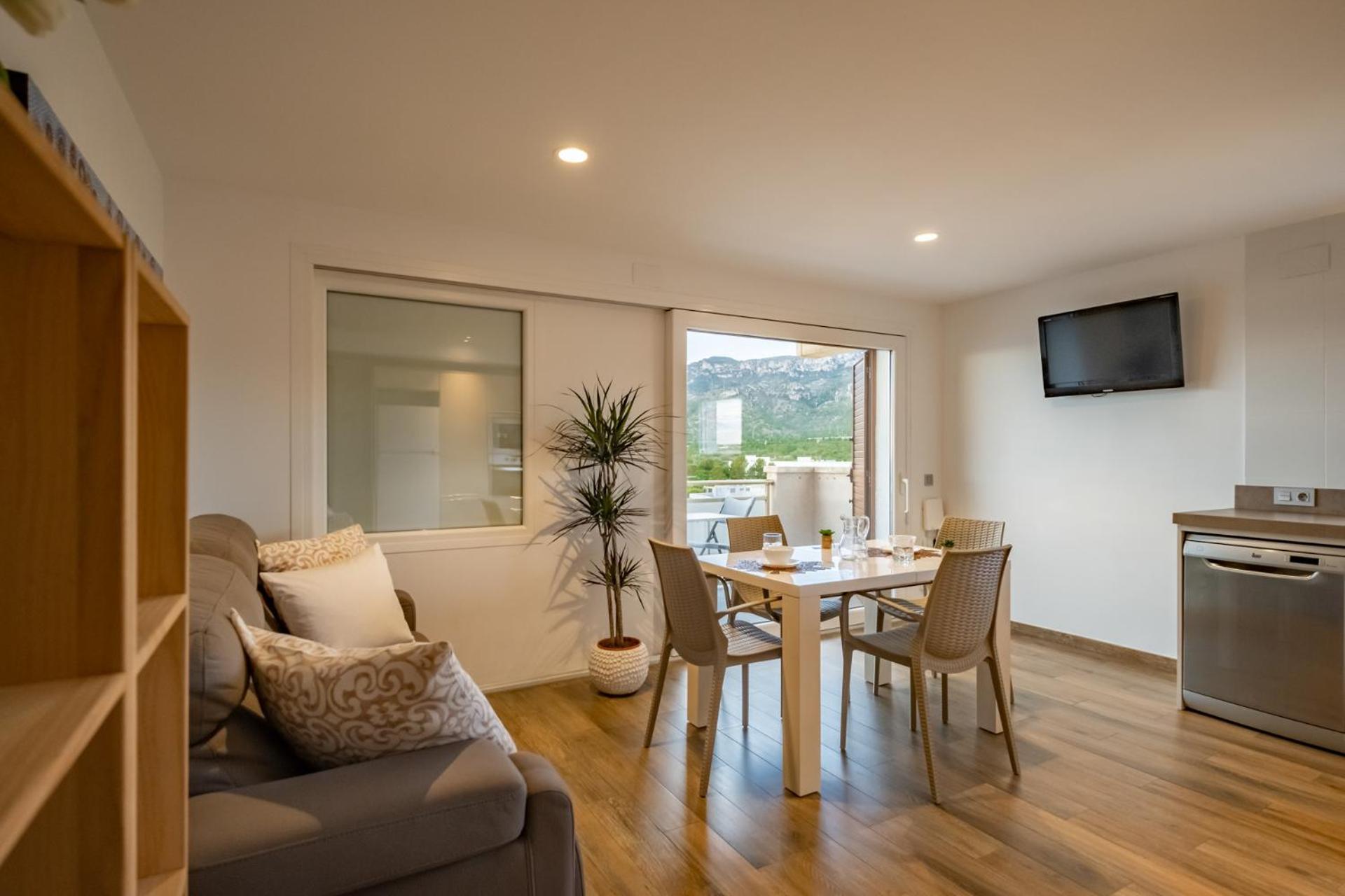 Apartamento Con Terraza, Vistas Playa Y Montana Hospitalet De L'Infant Esterno foto