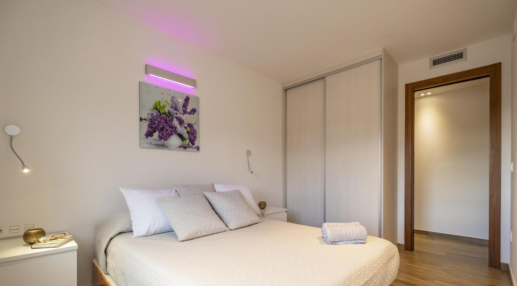 Apartamento Con Terraza, Vistas Playa Y Montana Hospitalet De L'Infant Esterno foto